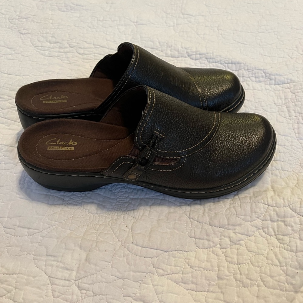 Clarks mules. Brown. Women size 10M
